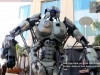코믹콘에 나타난 3미터 괴물 로봇